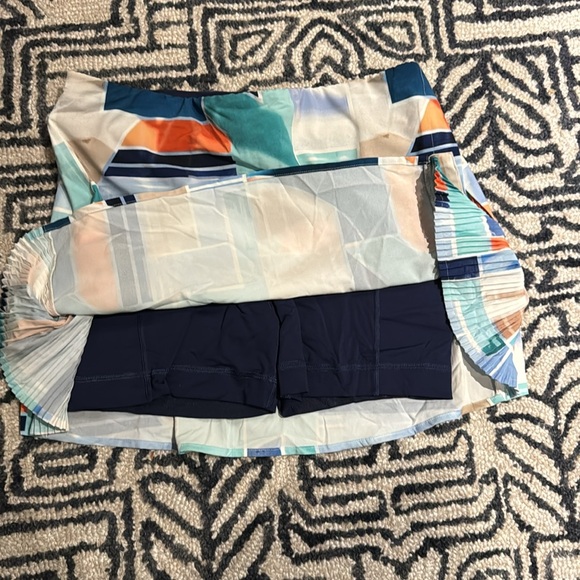 Lululemon accordion pleat skort - Picture 3 of 4